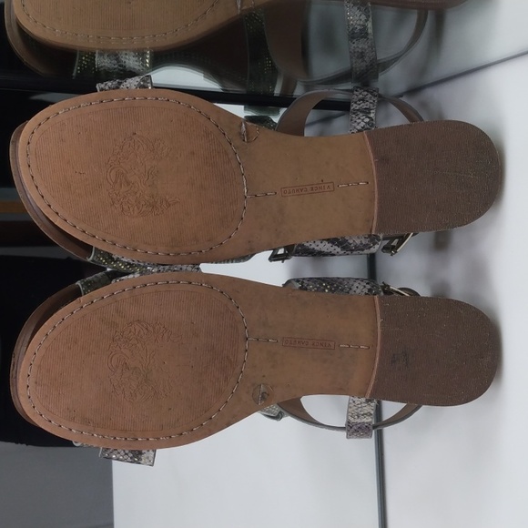 VINCE CAMUTO LEATHER SNAKE PRINT STRAPPY SANDALS - Picture 8 of 9